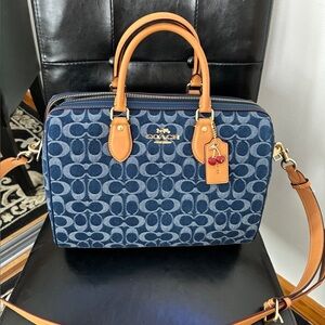 Coach Navy and Tan Signature Satchel🦋🦋